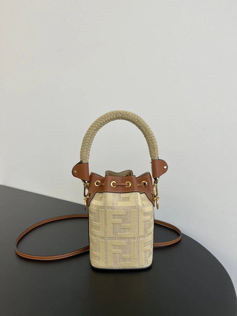 F**di bucket bags 4222c-0843