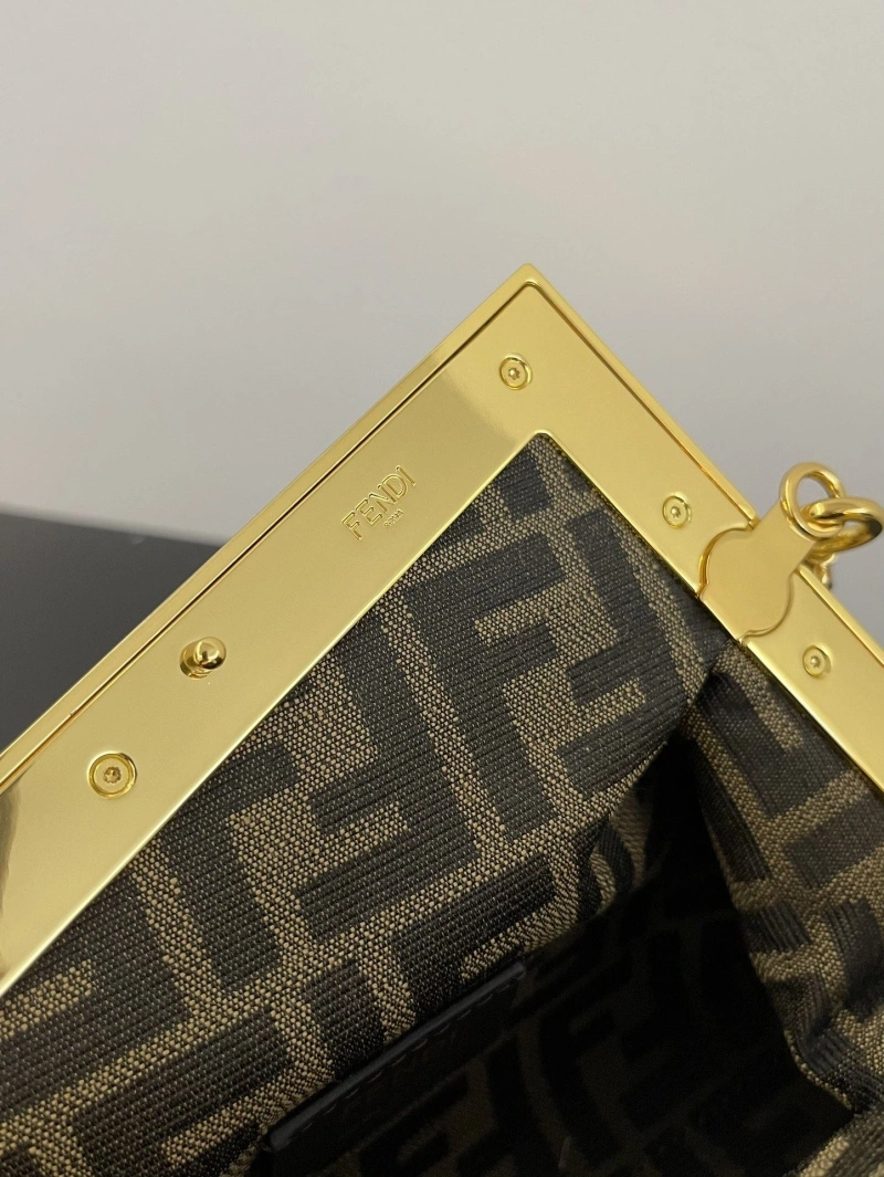 F**di first bags 4222c-0845