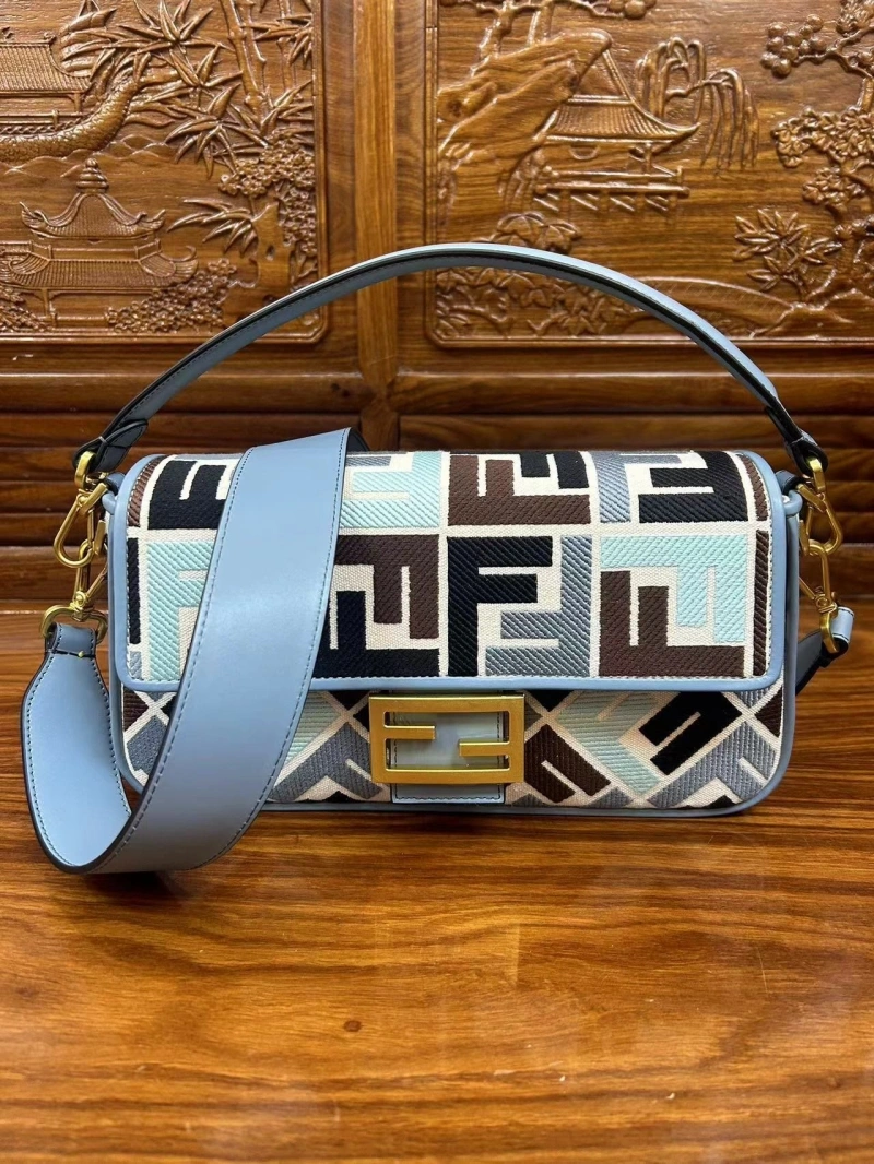 F**di baguette bags 4222c-0848