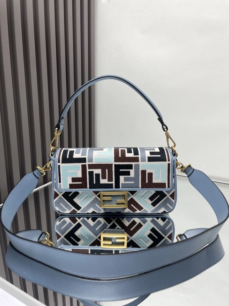 F**di baguette bags 4222c-0861
