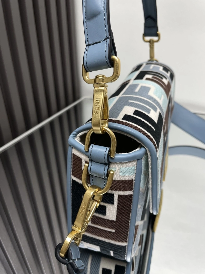 F**di baguette bags 4222c-0861