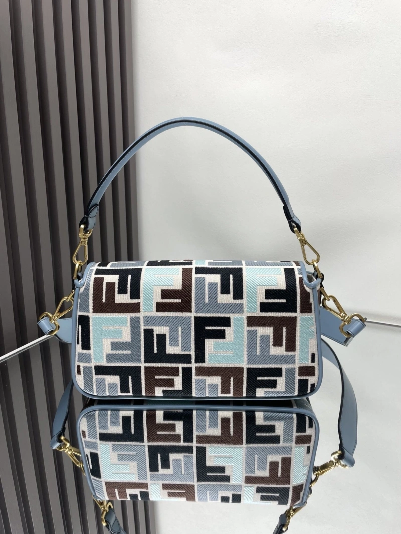F**di baguette bags 4222c-0861