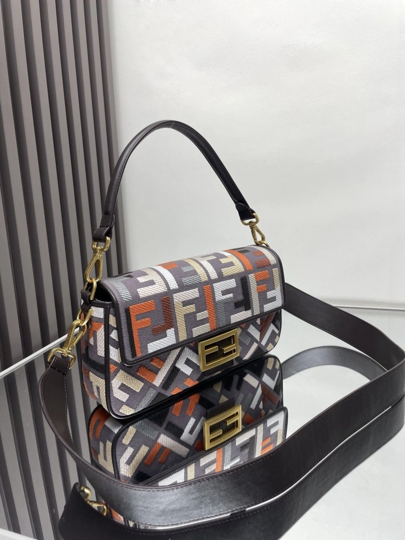 F**di baguette bags 4222c-0862