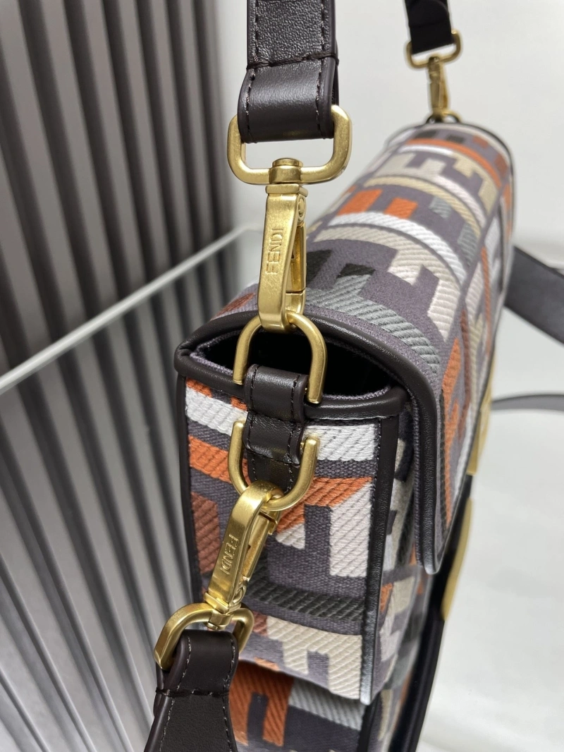 F**di baguette bags 4222c-0862