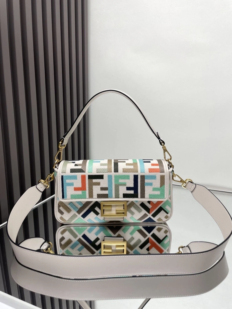 F**di baguette bags 4222c-0863