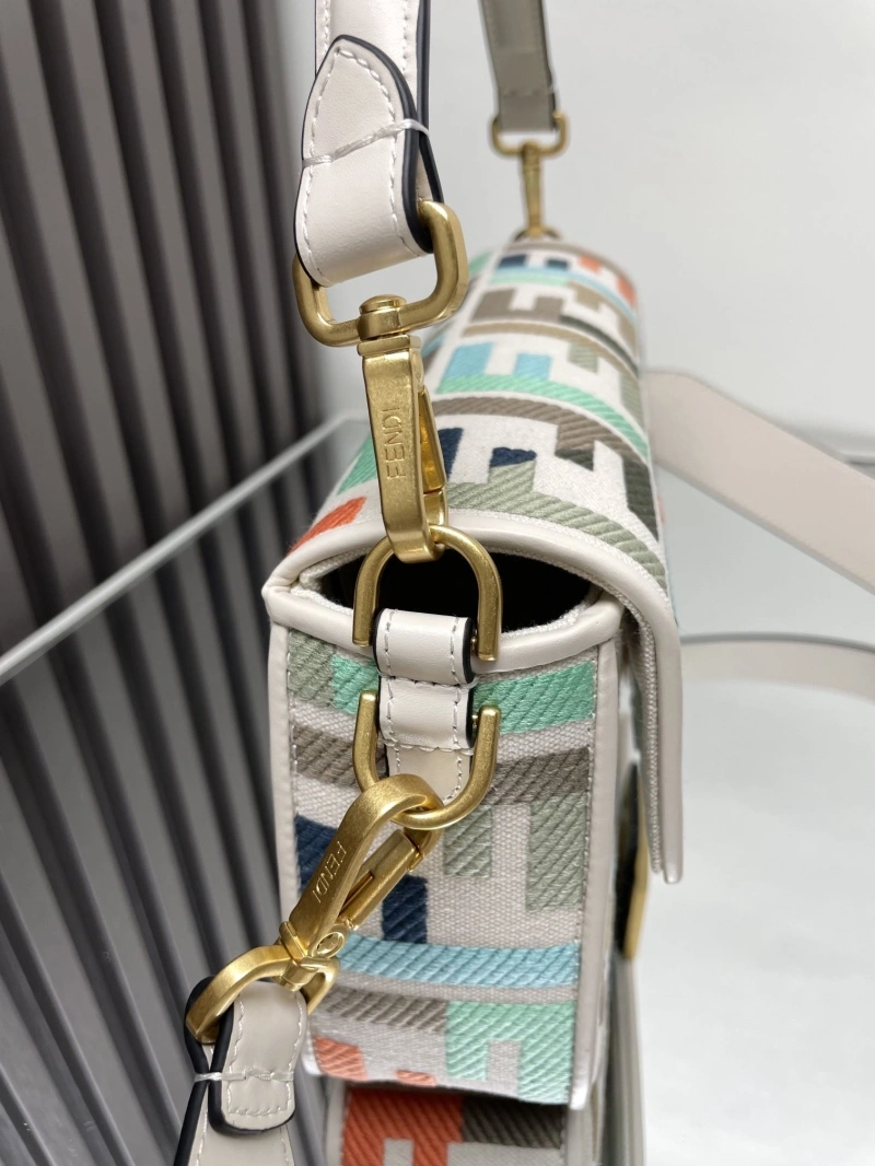 F**di baguette bags 4222c-0863