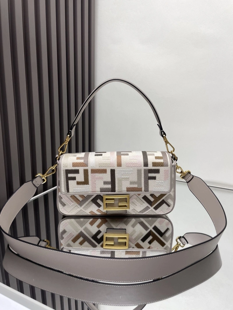 F**di baguette bags 4222c-0864