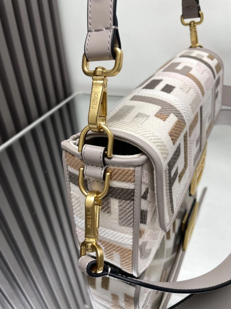 F**di baguette bags 4222c-0864