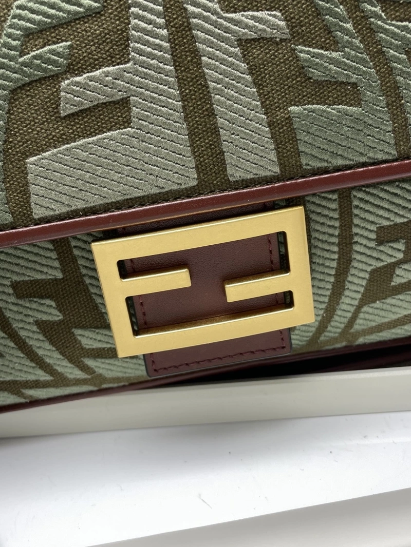 F**di baguette bags 4222c-0865