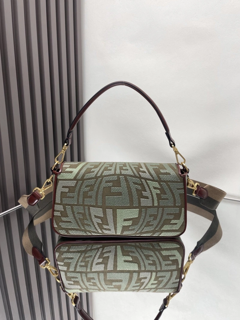 F**di baguette bags 4222c-0865
