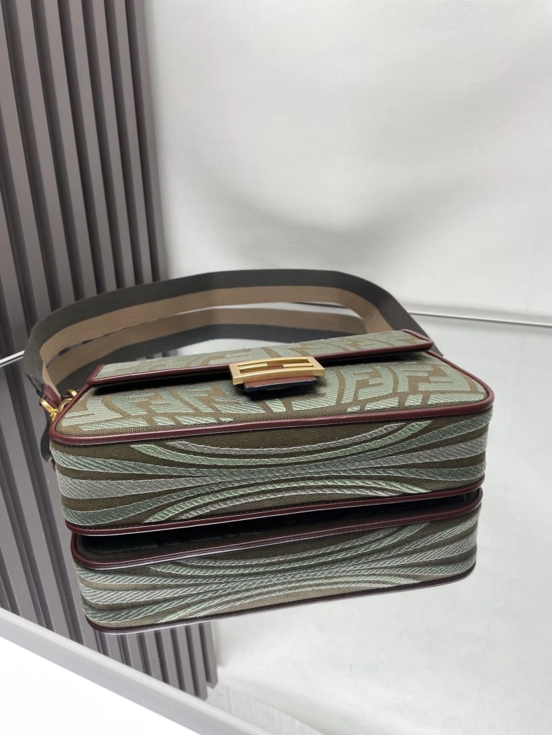 F**di baguette bags 4222c-0865