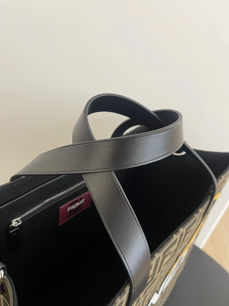 F**di shopping bags 4222c-0869
