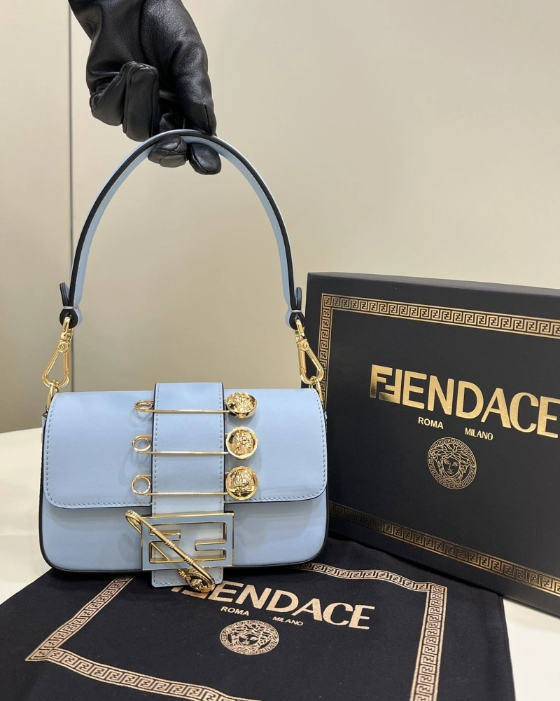 F**di baguette bags 4222c-0879