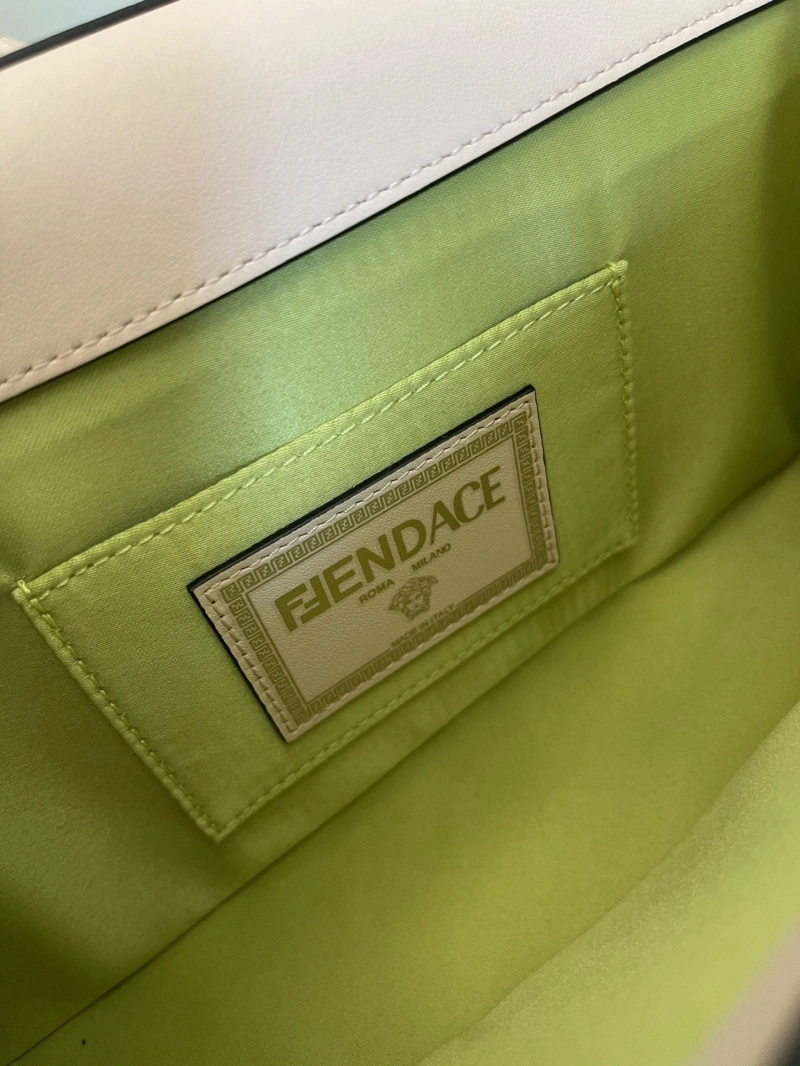 F**di baguette bags 4222c-0882