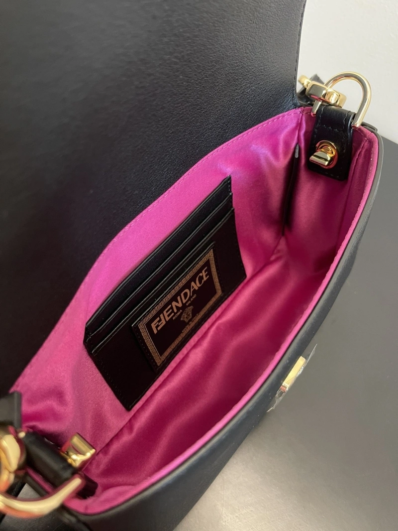 F**di baguette bags 4222c-0885