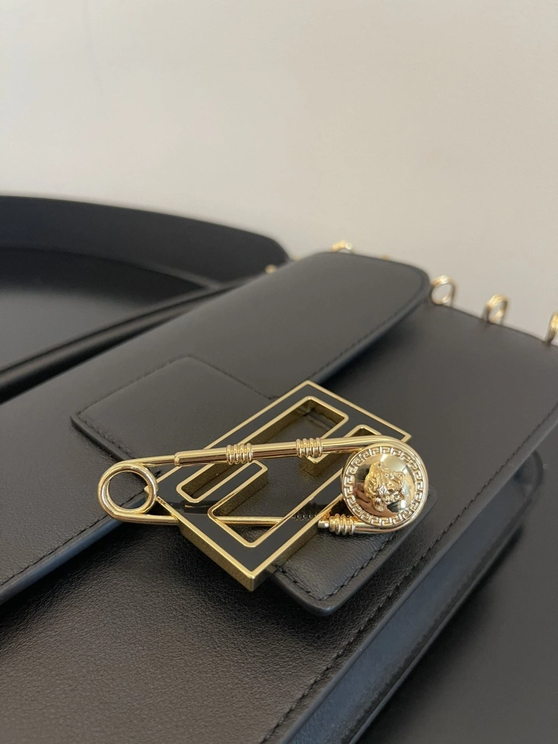 F**di baguette bags 4222c-0886