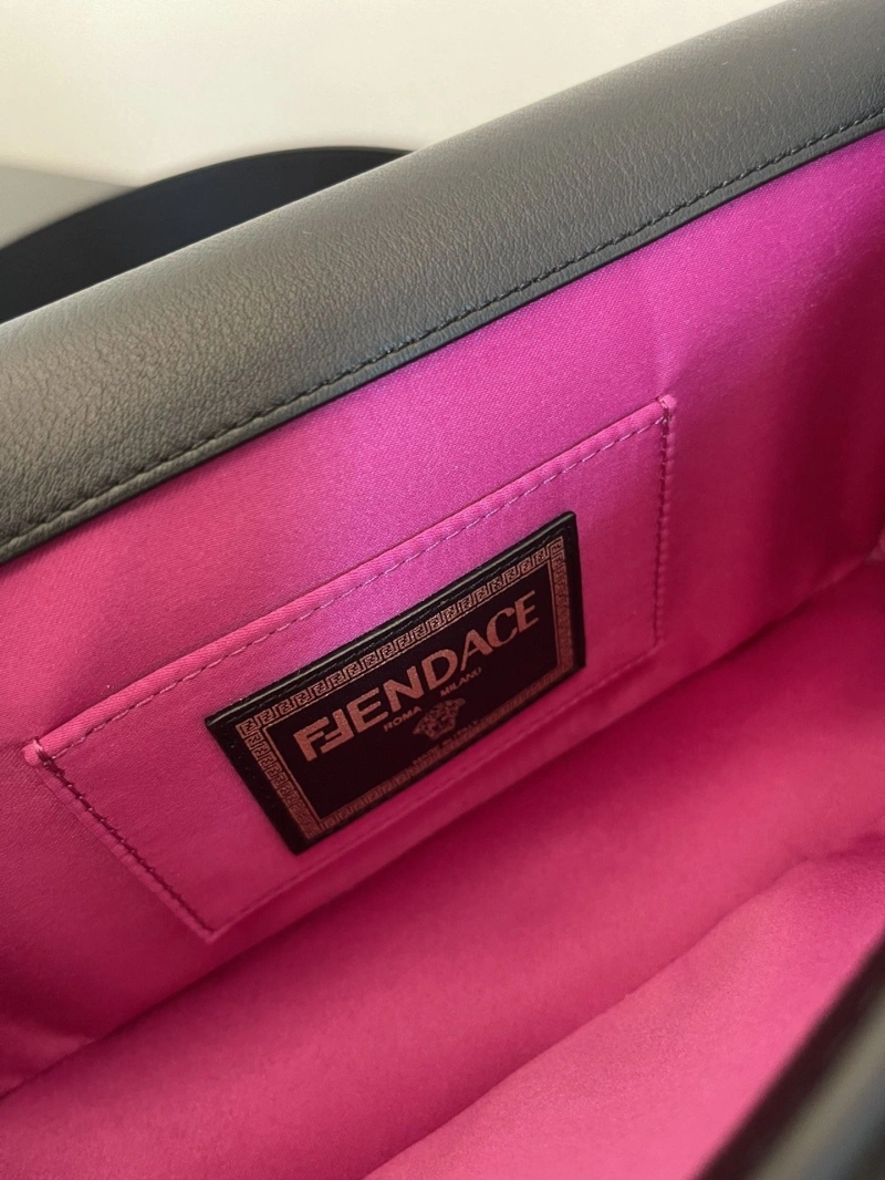 F**di baguette bags 4222c-0886