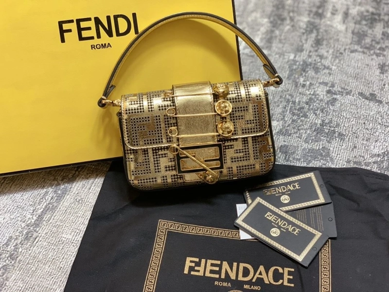 F**di baguette bags 4222c-0887
