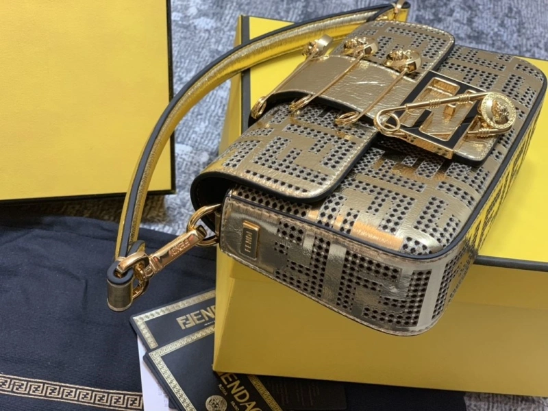 F**di baguette bags 4222c-0887