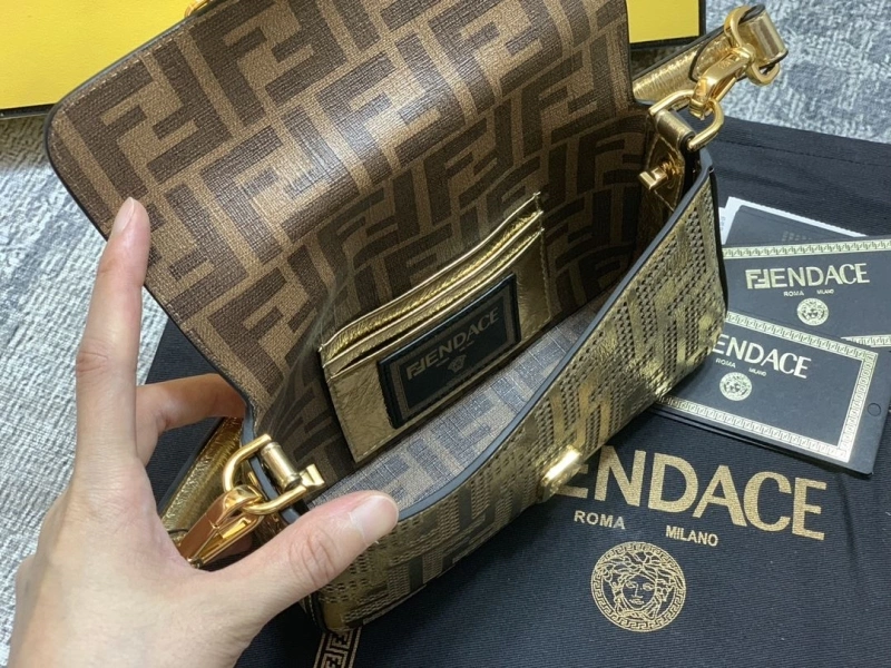 F**di baguette bags 4222c-0887