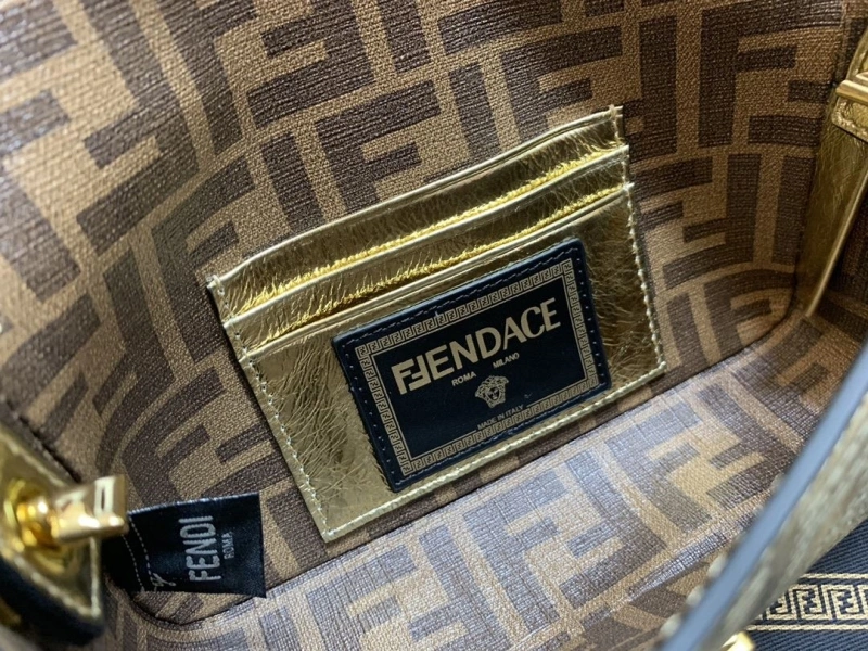 F**di baguette bags 4222c-0887
