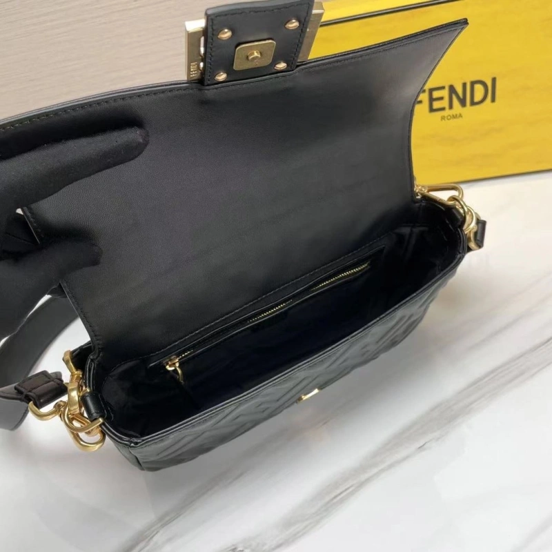 F**di baguette bags 4222c-0894