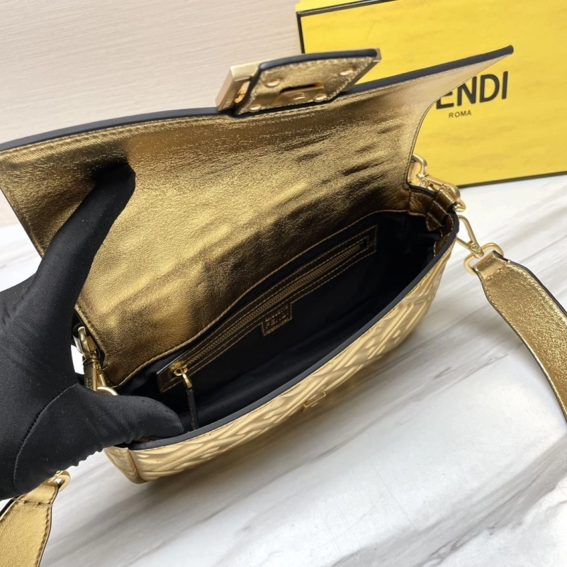F**di baguette bags 4222c-0897