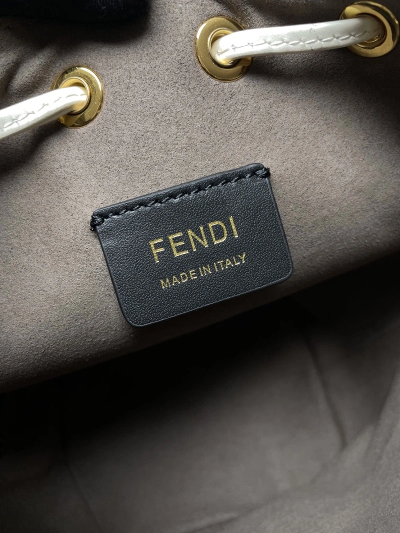F**di bucket bags 4222c-0909