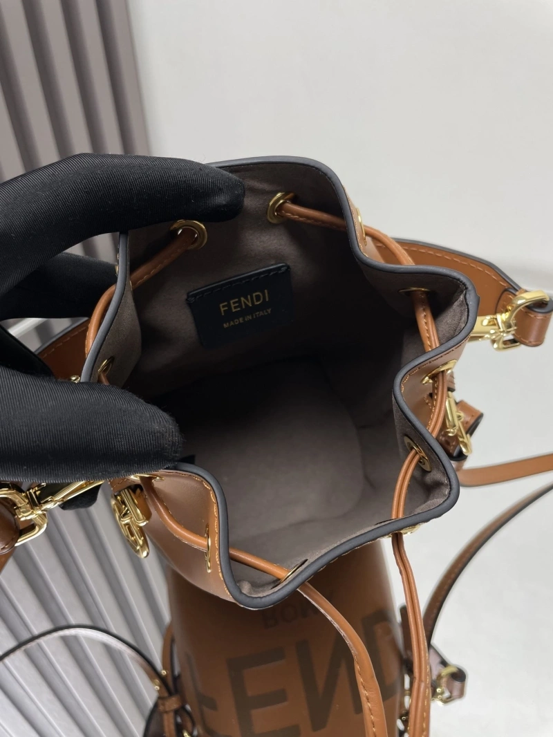 F**di bucket bags 4222c-0910