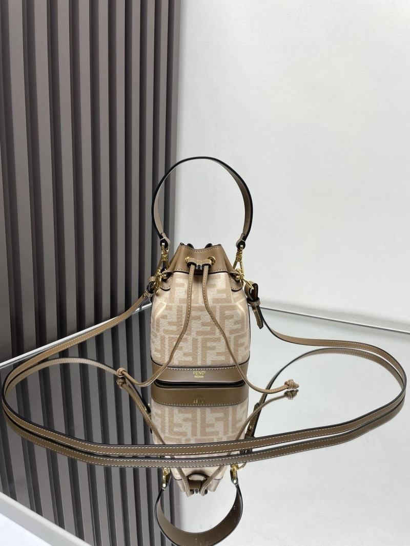 F**di bucket bags 4222c-0911