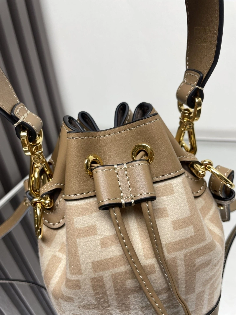 F**di bucket bags 4222c-0911