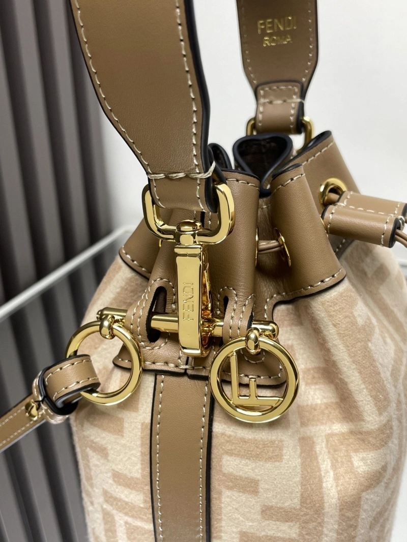 F**di bucket bags 4222c-0911