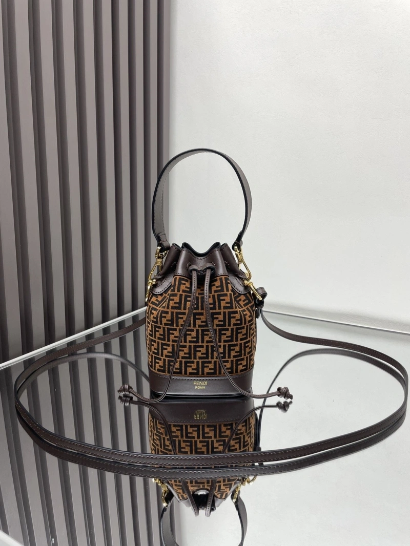 F**di bucket bags 4222c-0912