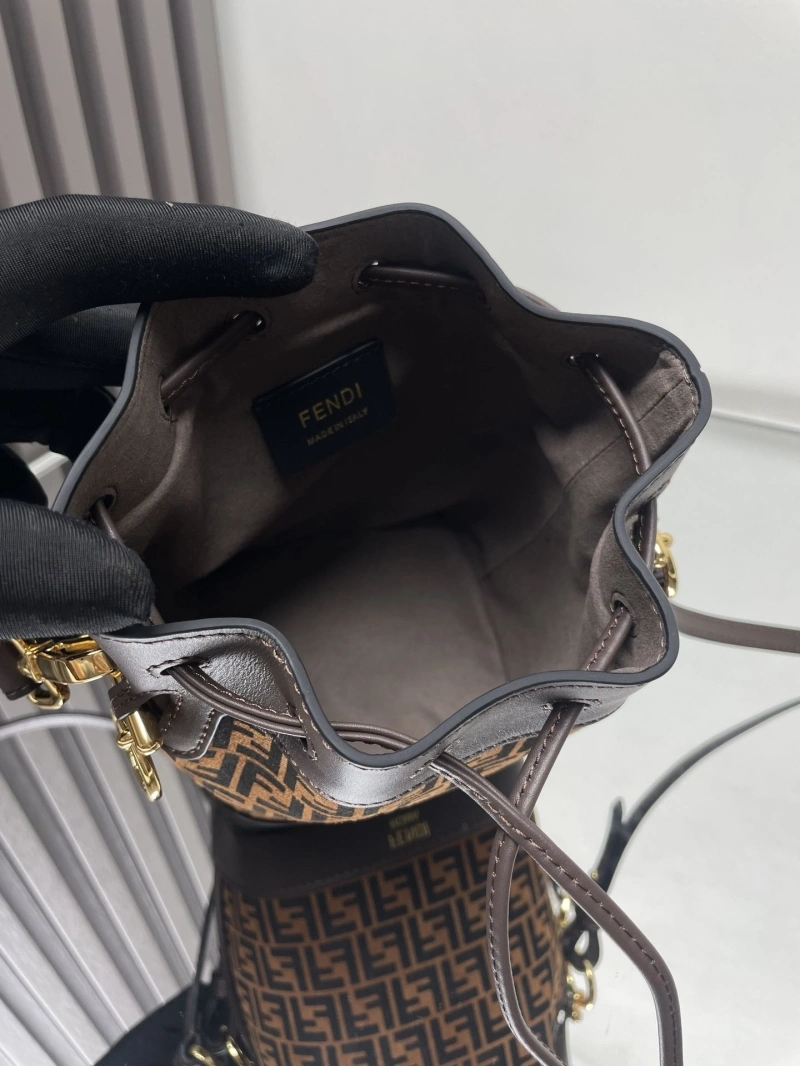 F**di bucket bags 4222c-0912
