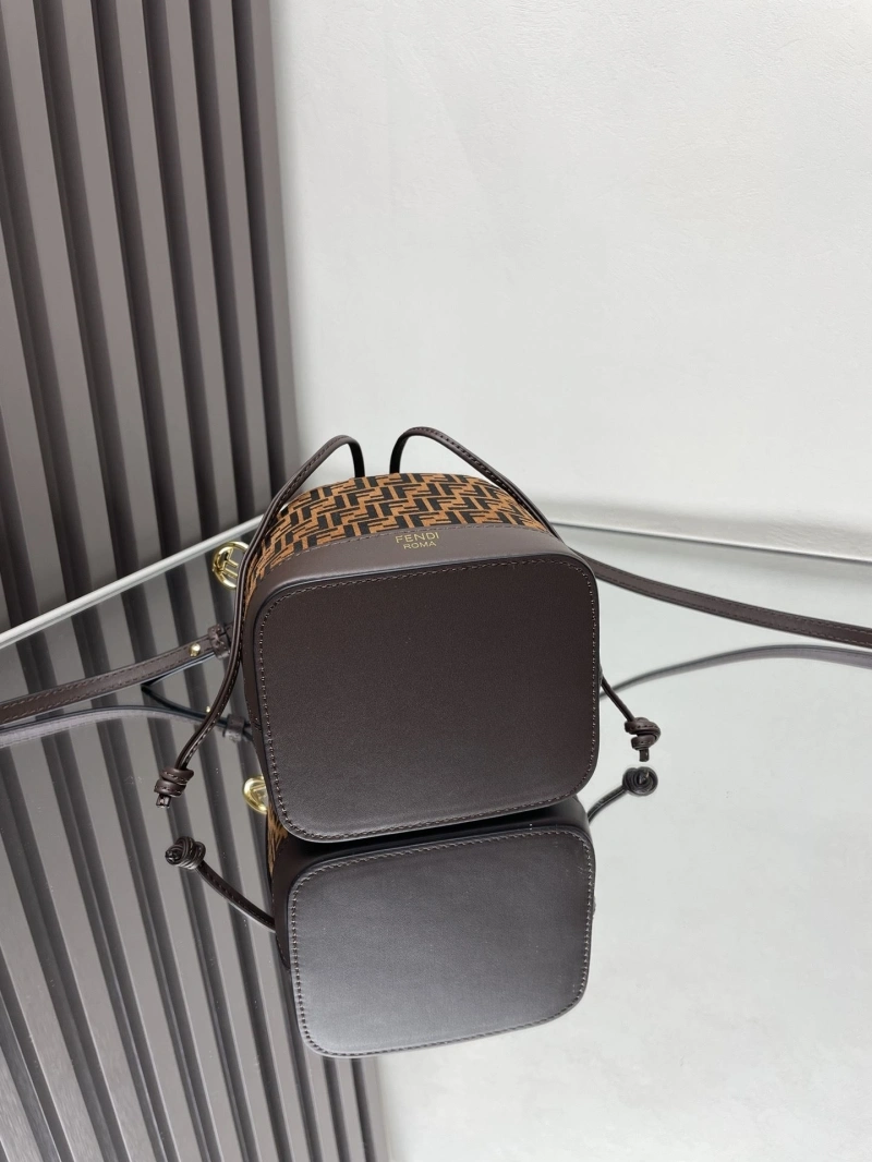 F**di bucket bags 4222c-0912