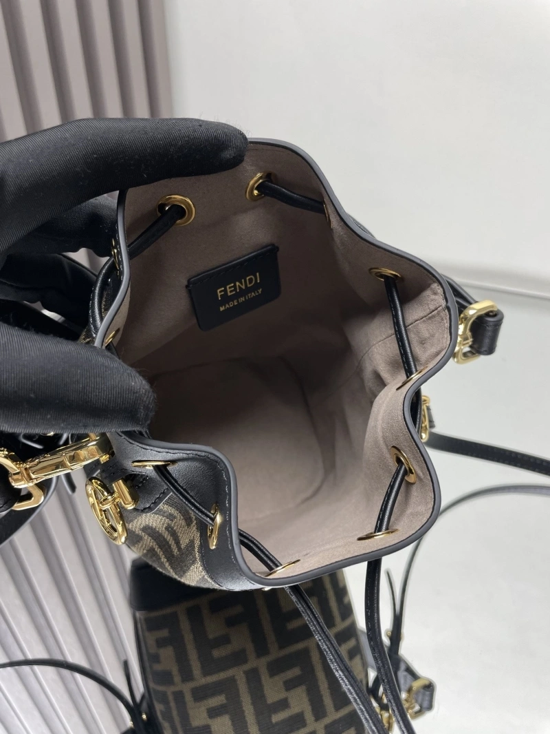 F**di bucket bags 4222c-0913