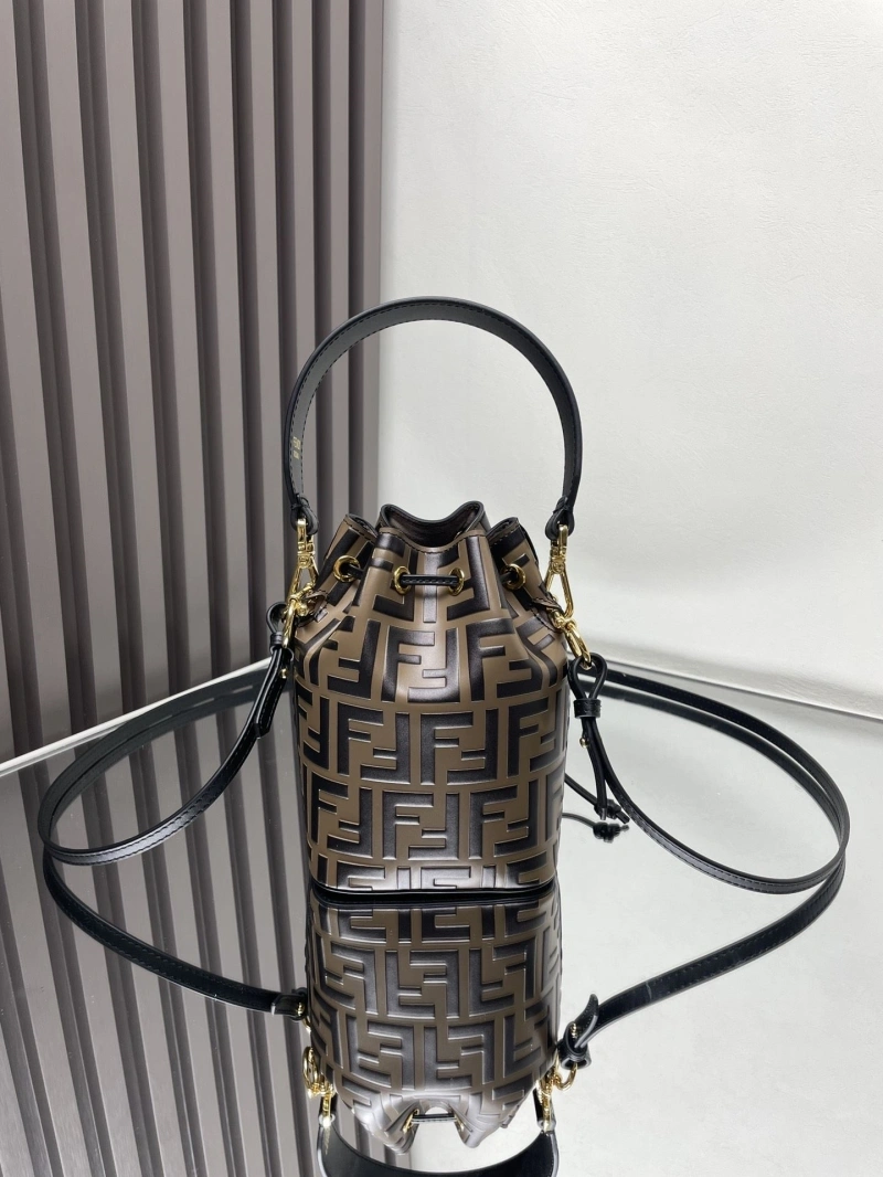 F**di bucket bags 4222c-0926