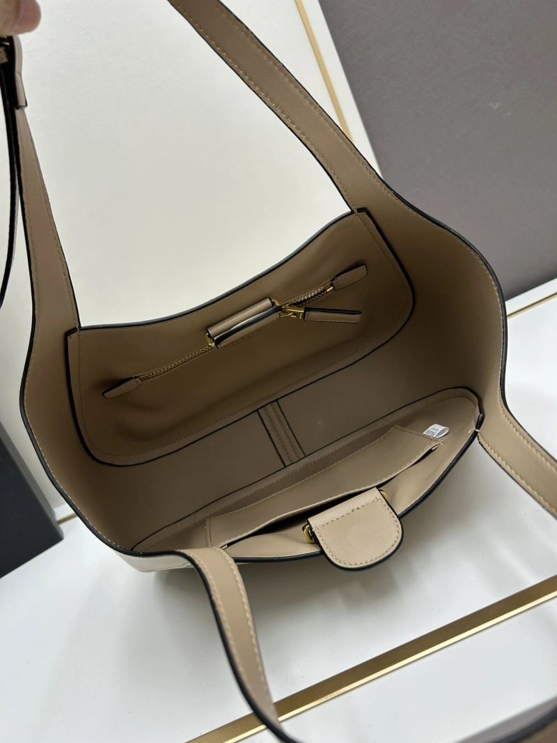 F**di top handle bags 4224-0274