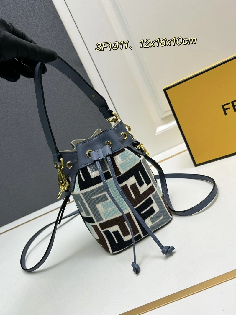 F**di bucket bags 4224-0536