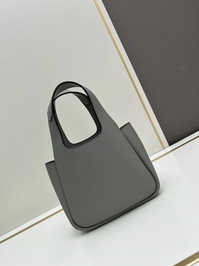 Pra*a shopping bags 4224-0948