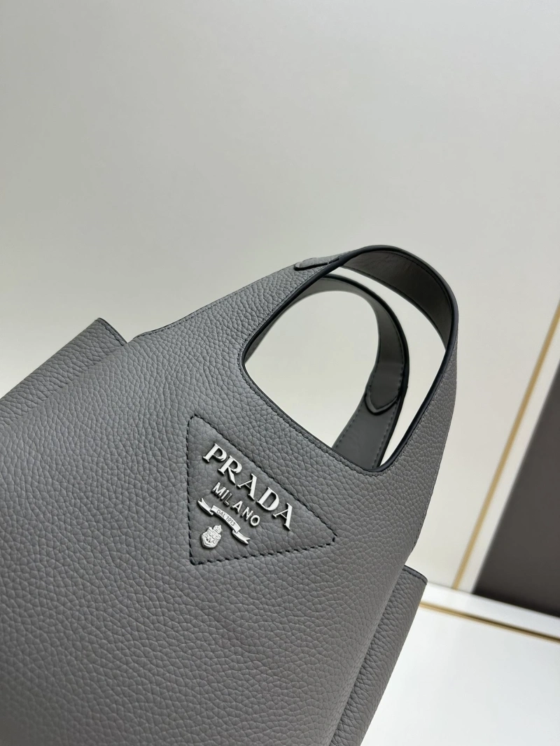 Pra*a shopping bags 4224-0948