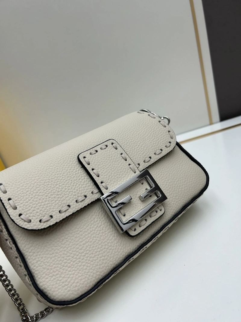 F**di baguette bags 4224-0985
