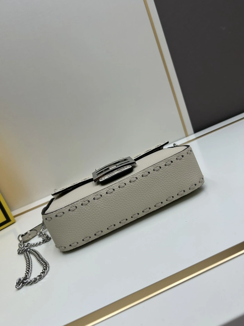 F**di baguette bags 4224-0985