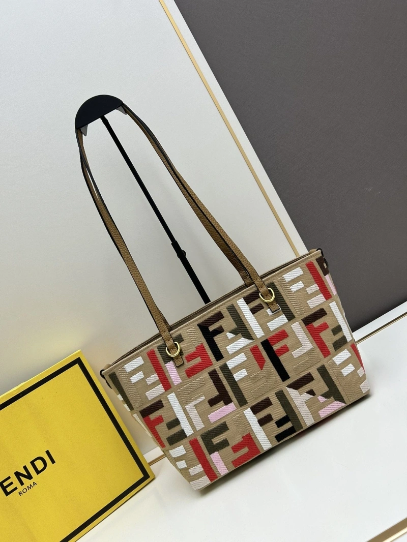 F**di shopping bags 4224-1942