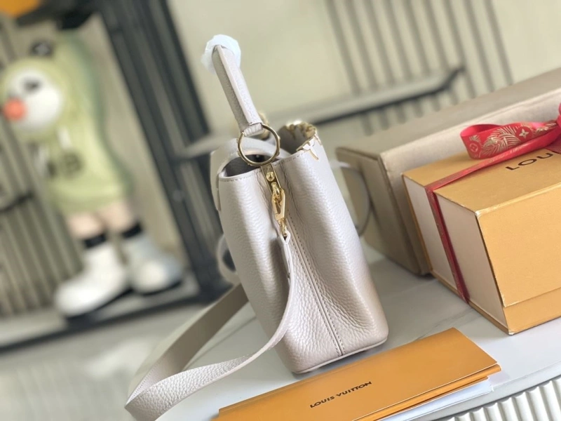 LV Capucines Bags 4233A-1269