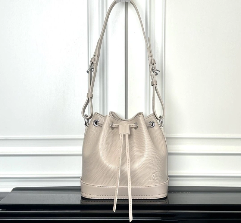 LV Bucket Bags 4233A-1478