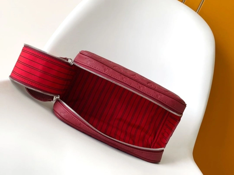 LV Cosmetic Bags 4233A-1531