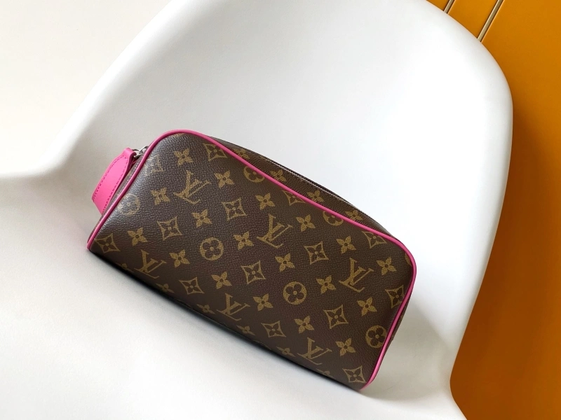 LV Cosmetic Bags 4233A-1566