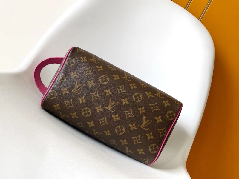 LV Cosmetic Bags 4233A-1566