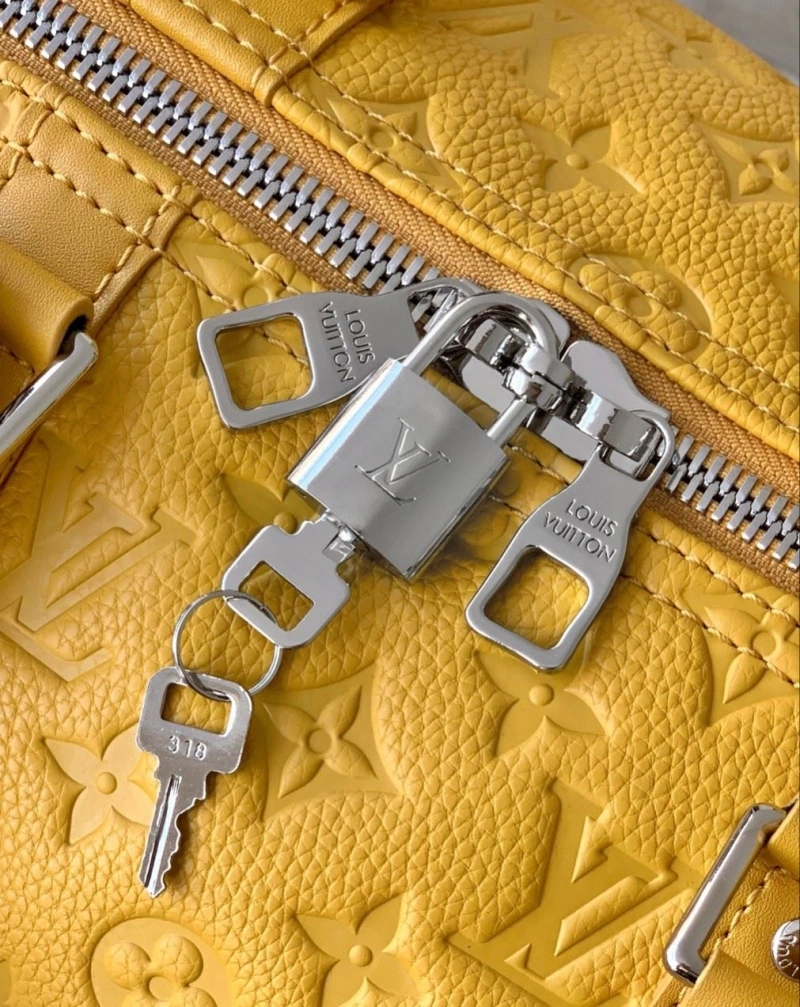 LV Travel Bags 4233G-0199
